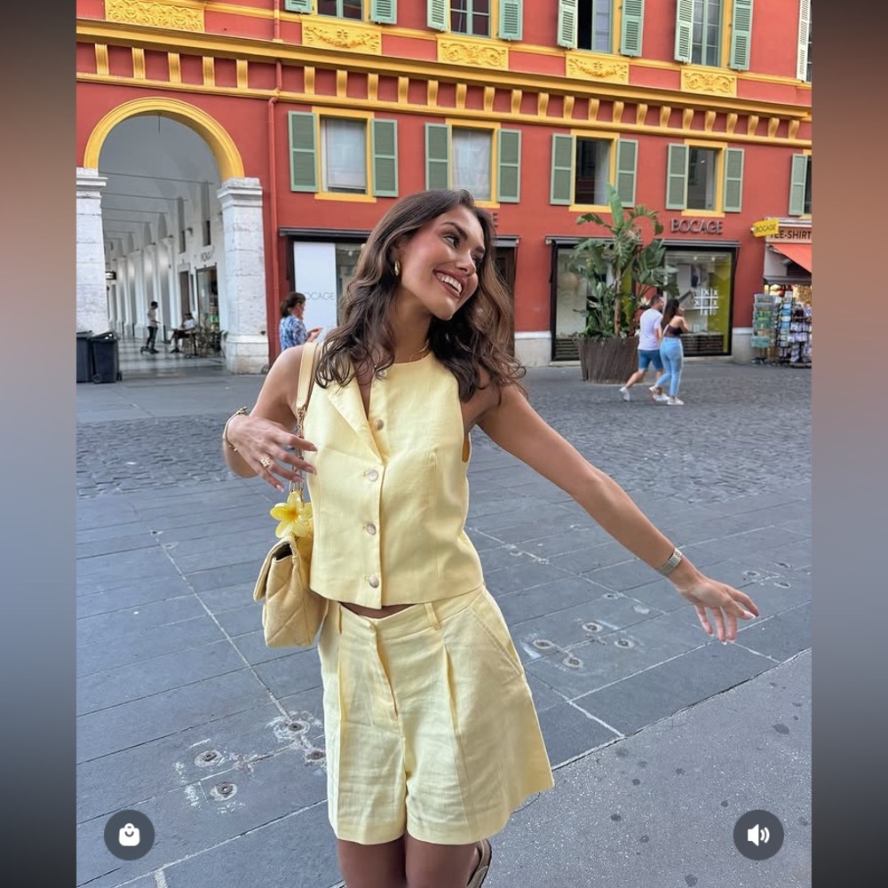 ZARA LINEN VEST AND HIGH-WAISTED SHORTS - Picture 10 of 16